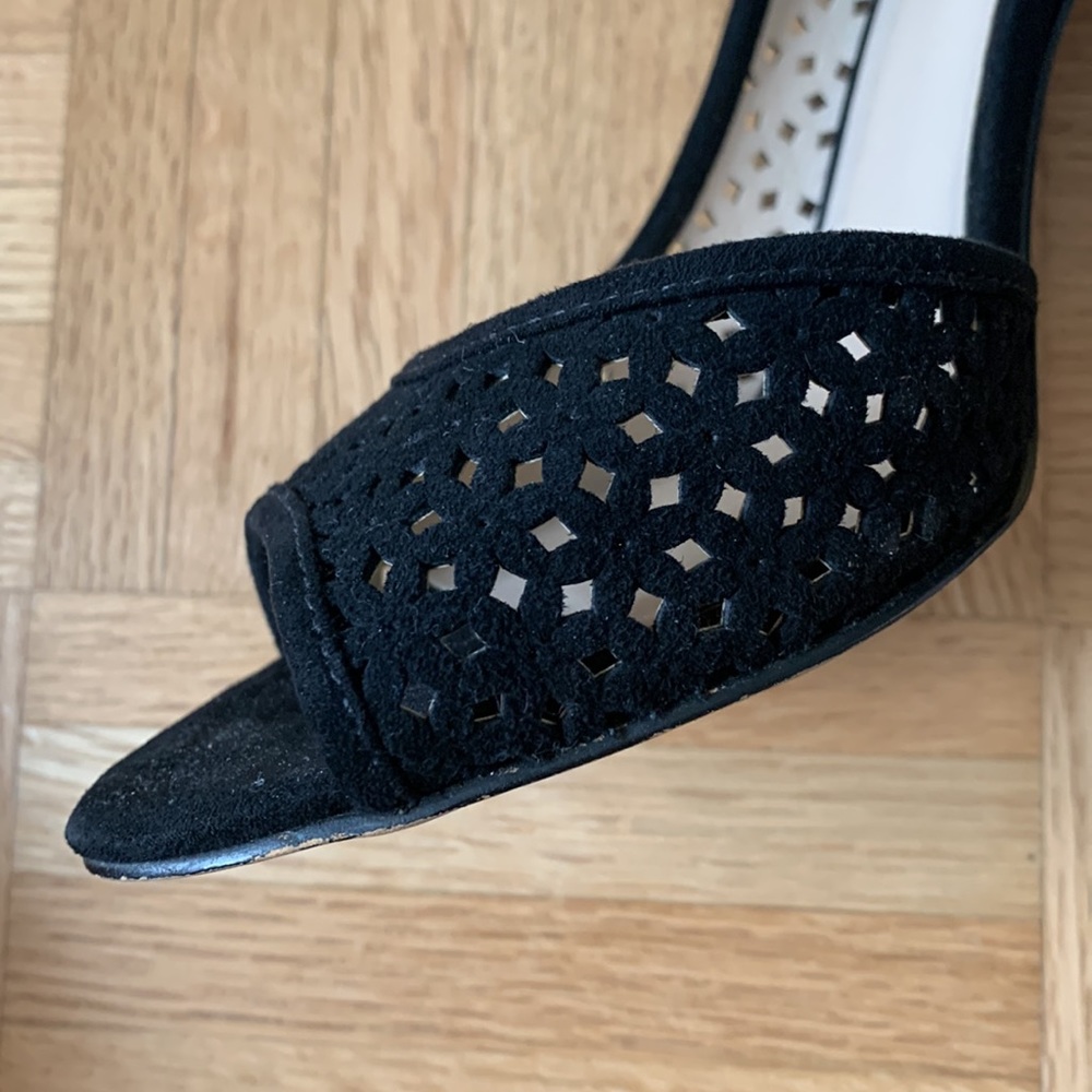Nine West black cutout leather heels - Picture 5 of 6